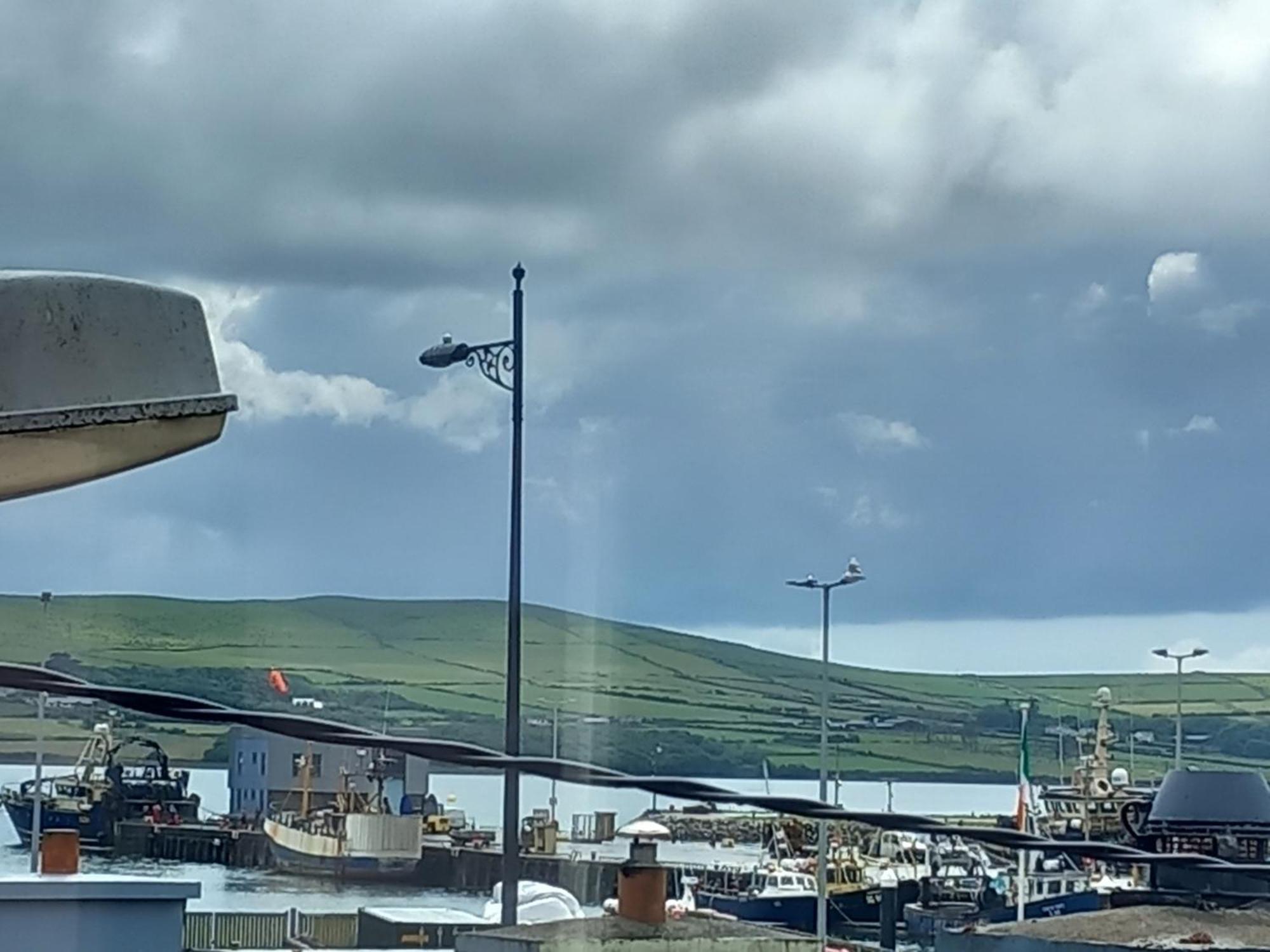 Baywatch Inn Dingle Exteriör bild